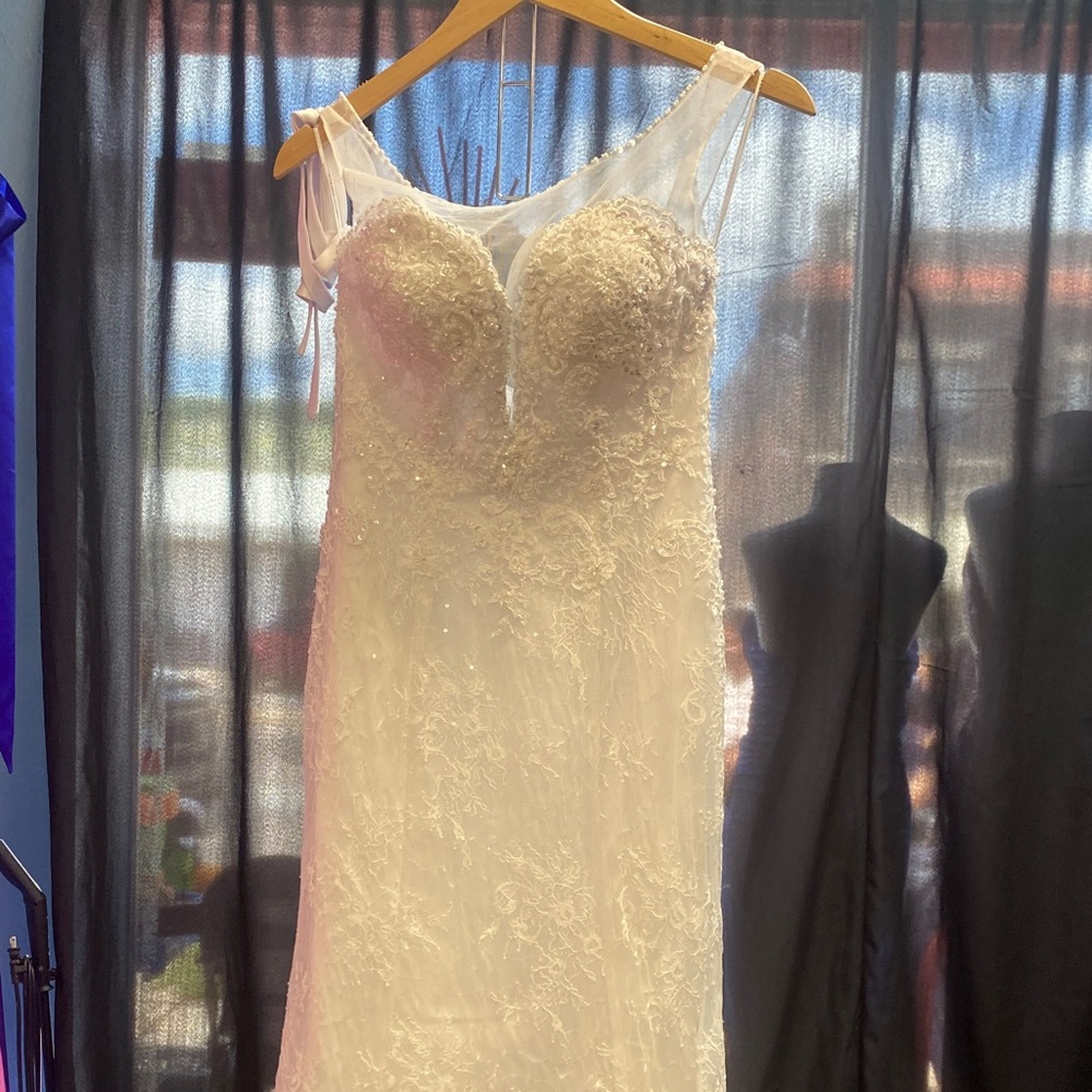 Lovely Day Ivory Lace Wedding Gown